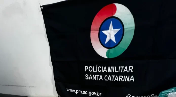 PM apreende mais de 2 mil pedras de crack e prende quatro pessoas em Sombrio
