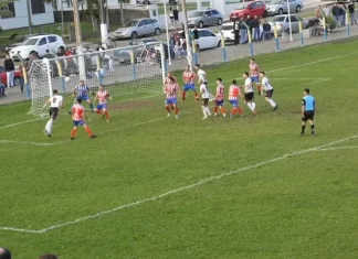 Domingo a bola rola pelo Municipal de Futebol de Jacinto Machado