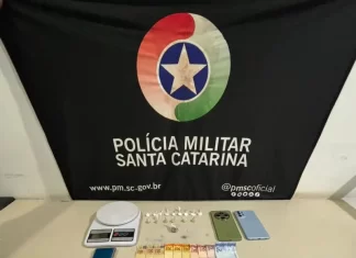 Ação da PM termina com prisões por tráfico de drogas em Passo de Torres