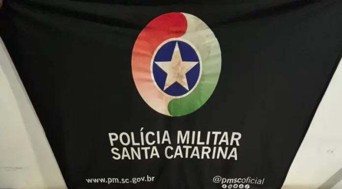 Ação da PM termina com prisões por tráfico de drogas em Passo de Torres