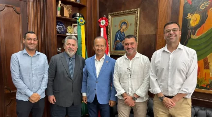 Governador Jorginho Mello recebe Prefeito Kekinha