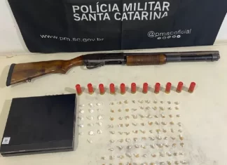 Polícia Militar prende homem com drogas e arma de fogo em Araranguá