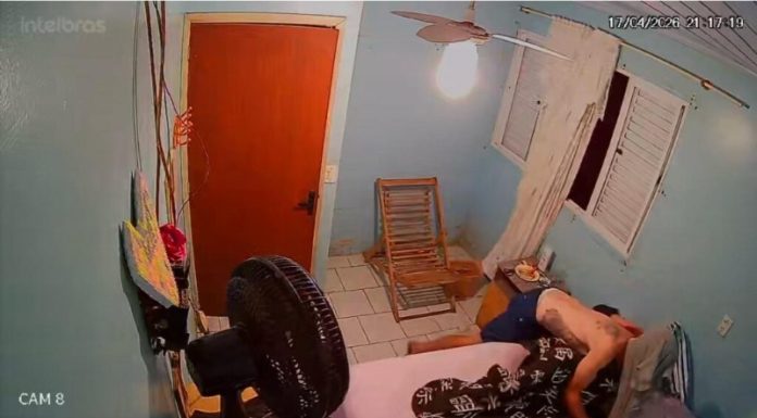 Homem morre após invadir residência e agredir adolescente em Balneário Arroio do Silva