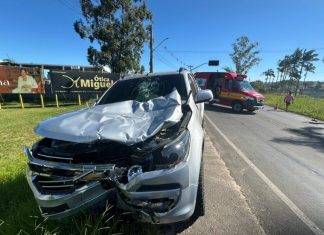 Motociclista de 19 anos morre após colidir contra caminhonete na SC-447, em Araranguá