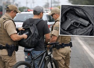 Homem é flagrado com simulacro de arma durante abordagem policial em Balneário Gaivota
