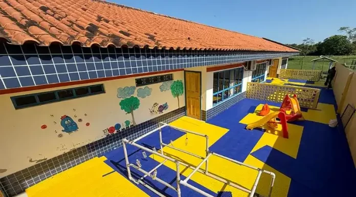 CEI ganha piso modular, ampliando conforto das crianças em Santa Rosa do Sul