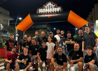 Noite de clássicos encanta público em mais um encontro automotivo em Sombrio