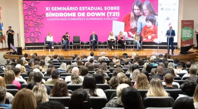 Seminário na Alesc debate inclusão, autonomia e combate à solidão de pessoas com síndrome de Down