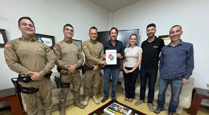 Prefeitura de Araranguá, em parceria com a Polícia Militar, deu início à organização do programa de Cinoterapia