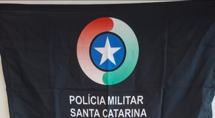FLAGRANTE: homem é preso com carga de cigarros eletrônicos em Sombrio