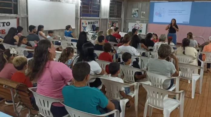 CRAS de Araranguá fortalece vínculos na era digital