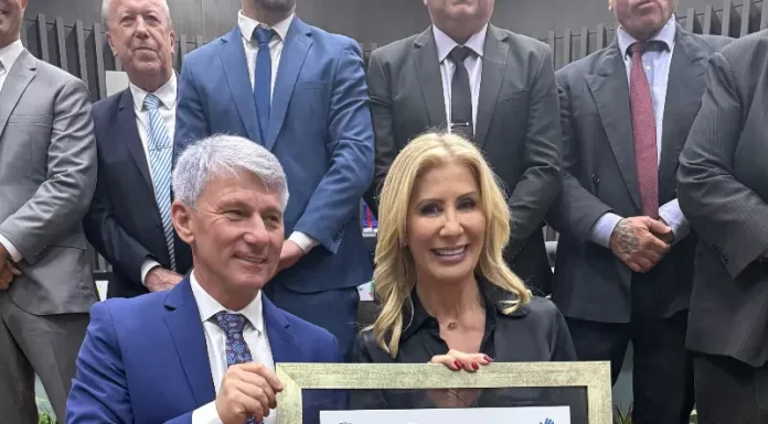 Título de Cidadania Araranguaense destaca atuação de Luciane Ceretta na educação