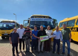 Balneário Gaivota recebe ônibus escolar do Governo do Estado