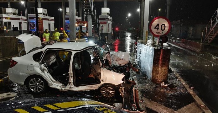 Tragédia na BR-101: acidente em praça de pedágio deixa duas pessoas mortas em São João do Sul