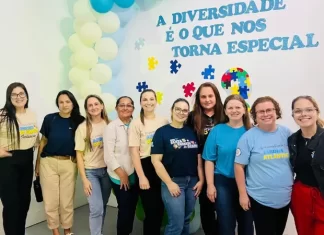 Educadores de Balneário Arroio do Silva participam de palestra sobre autismo em São João do Sul