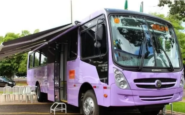 Ônibus Lilás leva serviços de proteção à mulher para Sombrio