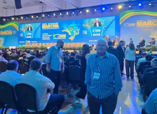 Prefeito Jorge Luiz Freitas participa da Marcha a Brasília em Defesa dos Municípios