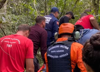 Homem é resgatado após sofrer torção durante trilha em Praia Grande