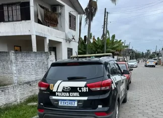 Polícia Civil apreende tablet supostamente furtado durante operação em Araranguá