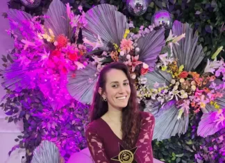A empresária Tamiris Matias foi homenageada nesta semana por uma empresa de Balneário Camboriú que reconhece e valoriza mulheres empresárias e empreendedoras que se destacam em suas áreas de atuação.