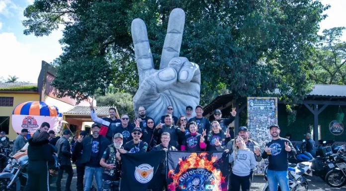Quinta-feira é dia de #TBT: 5º Moto Caixão 2026 celebra um ano do monumento Rota Biker em Timbé do Sul