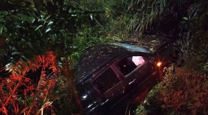 Motorista fica ferido após saída de pista na SC-108, em Turvo