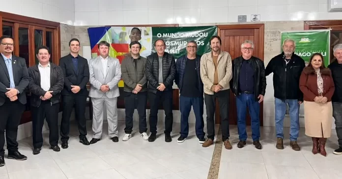 MDB de Araranguá reúne lideranças e declara apoio à Tiago Zilli