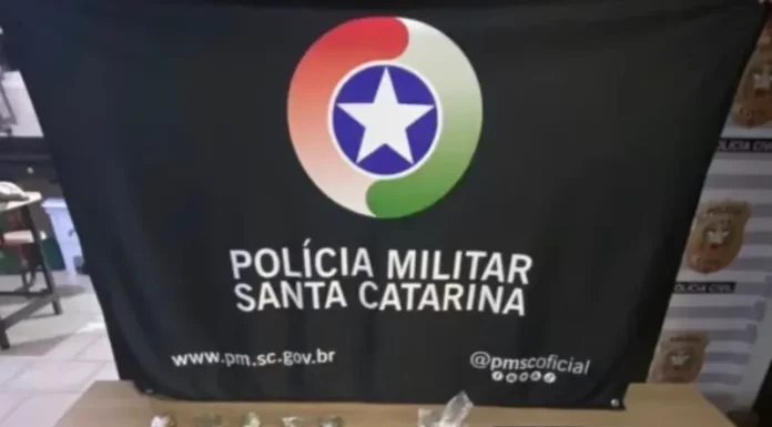 Casal é preso com mais de 250 gramas de drogas em Passo de Torres