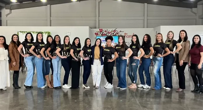 Candidatas à Rainha Festa do Peixe participam do primeiro encontro