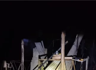 Quiosque é destruído por incêndio no bairro Araçá, em Jacinto Machado