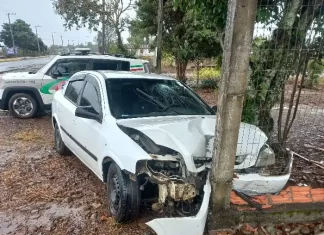 Foragido bate carro durante perseguição policial em Praia Grande