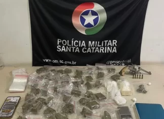 Homem é preso com mais de 1,7 kg de drogas e arma de fogo em Balneário Gaivota