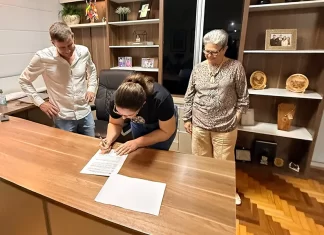 Prefeitura de Jacinto Machado firma convênio para atendimento a crianças autistas