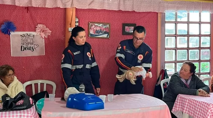 Projeto Multiplicador leva orientações sobre primeiros socorros aos Clubes de Mães de Balneário Arroio do Silva